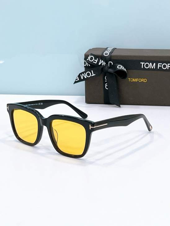 Picture of Tom Ford Sunglasses _SKUfw79566644fw